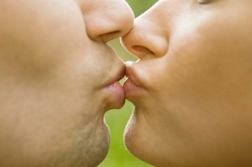 öpüşme yoluyla bulaşan hastalıklar