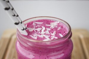 Hindistan Cevizi, Zencefil ve Pancarlı Smoothie
