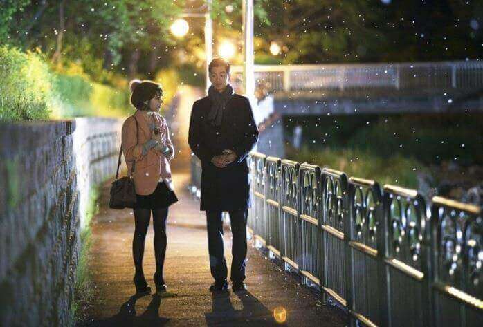 yürüyüş yapan çift