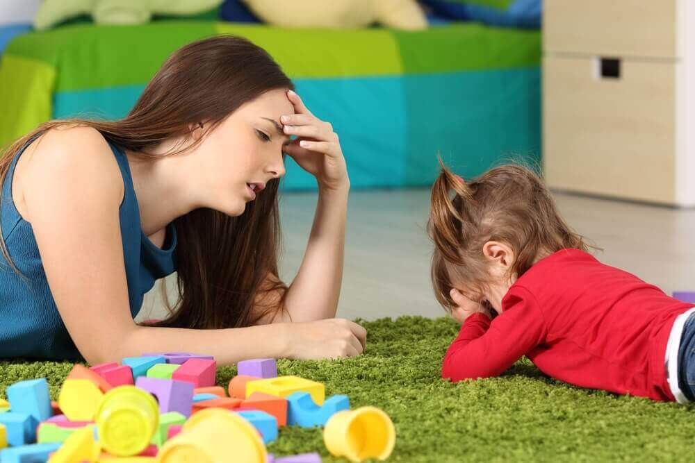 zengin çocuk ve annesi