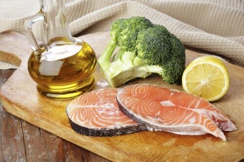 balık,brokoli ve sağlıklı yağ