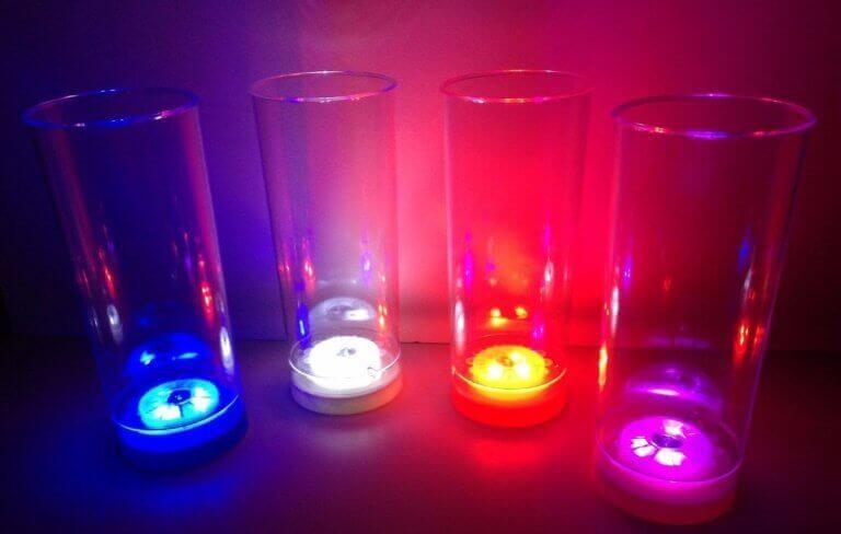 renkli ışıklı mumlar