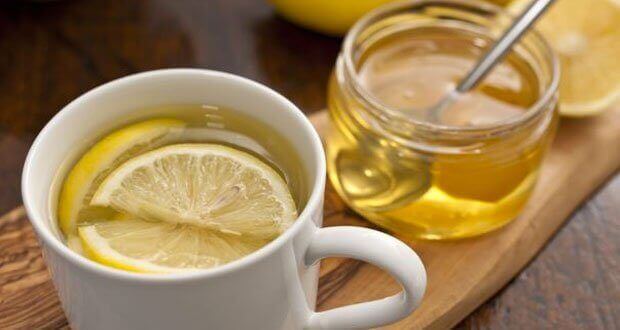 bardakta limonlu su