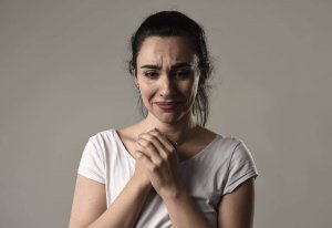 Kronik Mağdur Zihniyeti: Neden Bazı İnsanlar Tüm Günlerini Şikayet Ederek Geçirir?