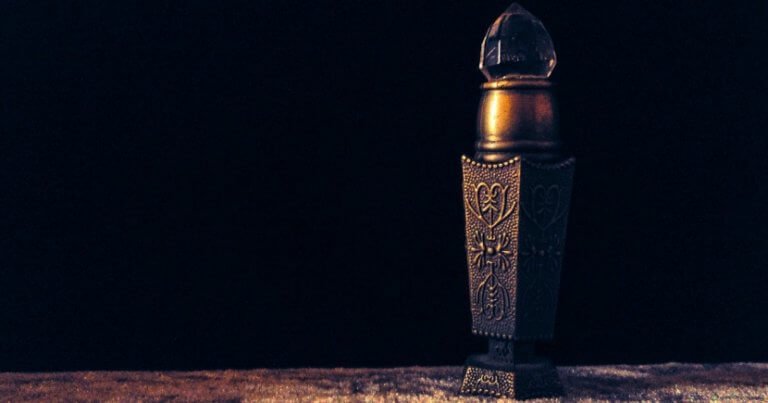 metal parfüm şişesi