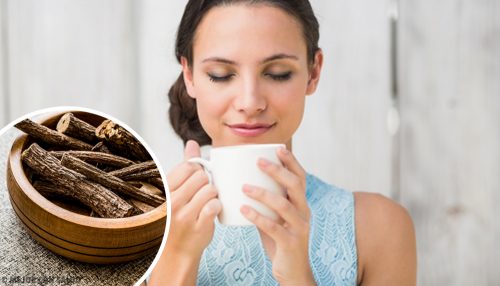 çay koklayan kadın