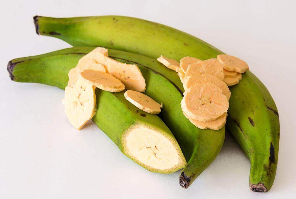 yeşil plantain meyvesi