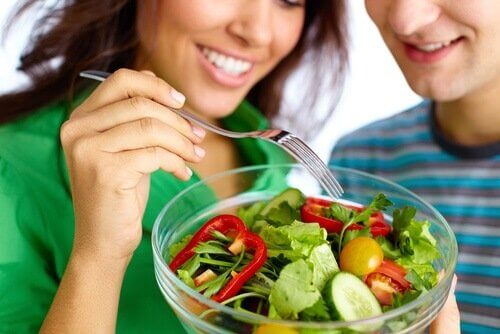 bir kase salata