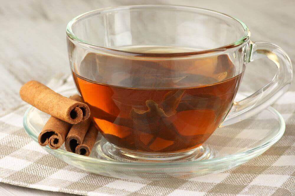 bardakta tarçınlı çay