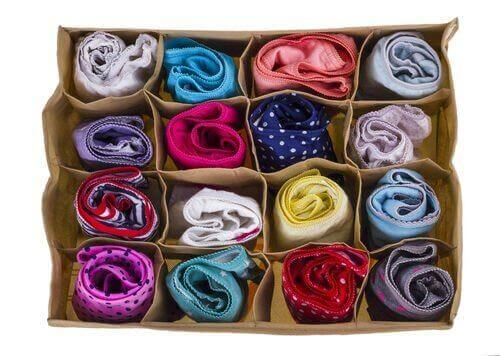 keçe kumaştan kıyafet düzenleyici