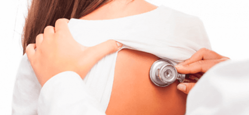 hastanın sırtının dinlenmesi doktor