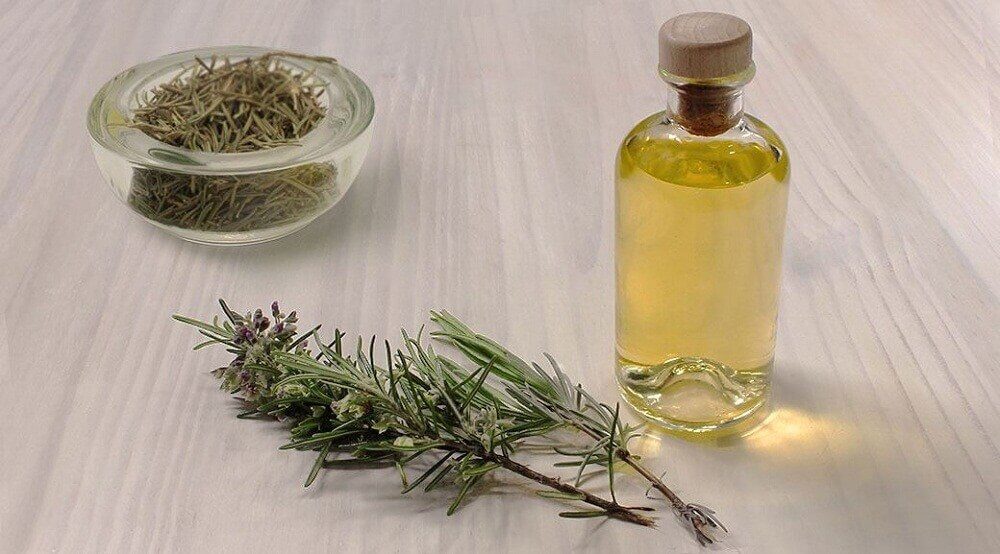 biberiye esansı şişede