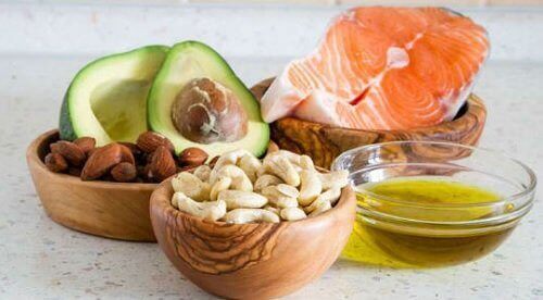 sağlıklı yağlar içeren besinler