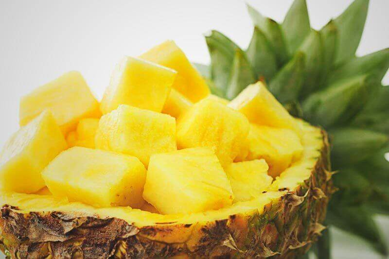 küp küp kesilmiş ananas