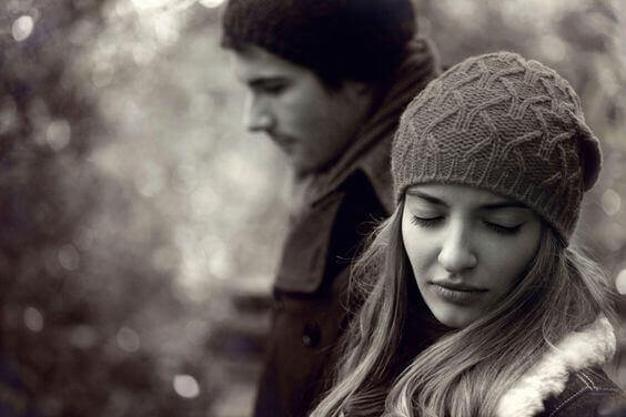 adam ve kadın ayrılıyor