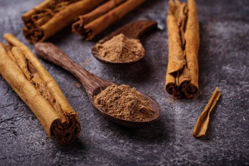 bir kaşık tarçın