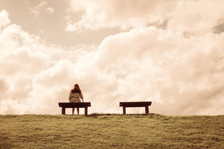 Yalnız Hissetmenin 4 Sebebi ve Yalnızlıkla Başa Çıkma