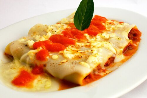 bir tabak cannelloni