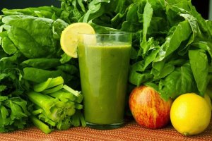 Ispanak, Havuç ve Limon: Toksinlerden Kurtulmak için Tıbbi bir İçecek
