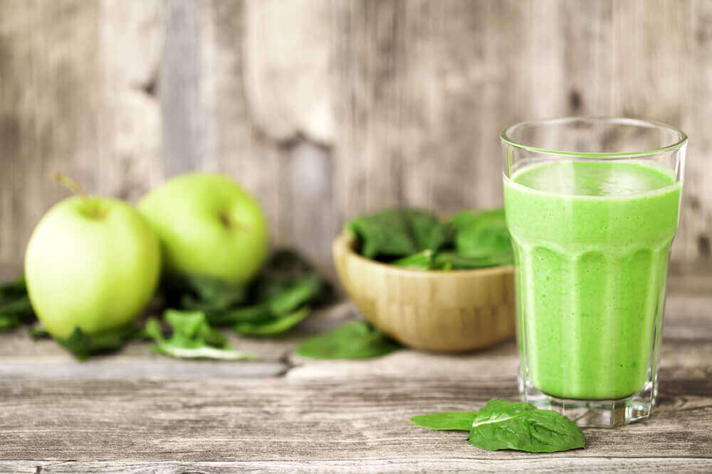 ıspanaklı elmalı smoothie