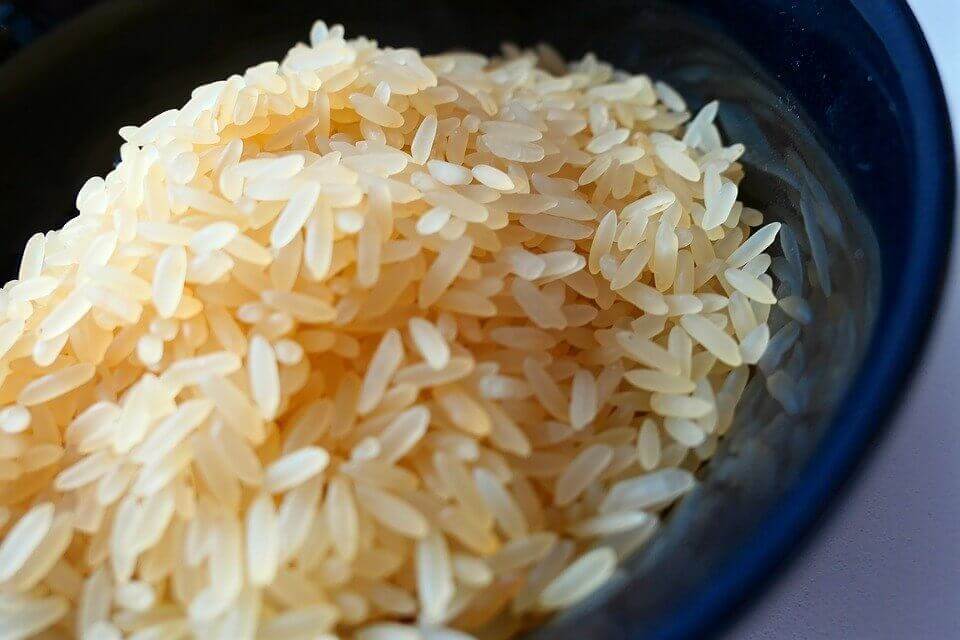 bir kaşık pirinç