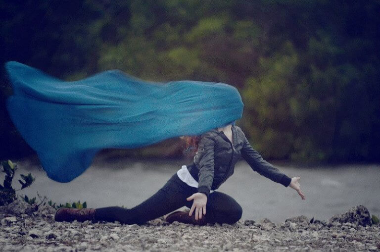 kadın önünü göremiyor