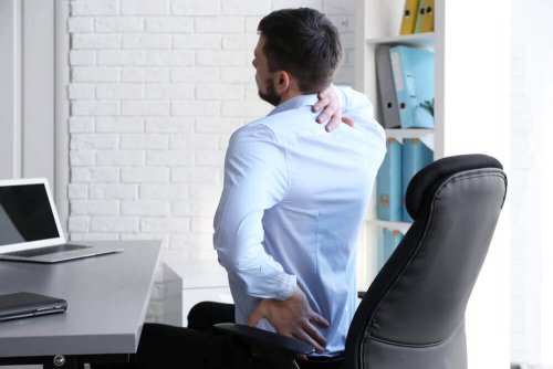 Schulterschmerzen : 8 Gründe und Behandlung Schulterschmerzen : 8 Gründe und Behandlung