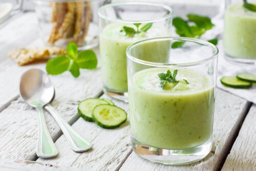 bardakta salatalık suyu