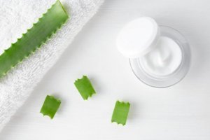 Yapımı Kolay Gençleştirici Aloe Vera Krem