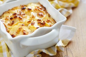 Lezzetli Bir Peynir ve Patates Graten Nasıl Hazırlanır
