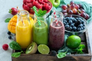 Vegan Smoothieler Yapmak İçin 3 Yöntem