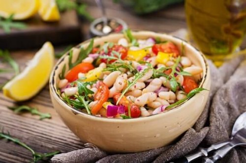 Fasulye Salatası Yapmanın İki Farklı Yolu