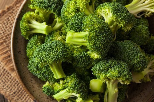 vejetaryen nugget için brokoli