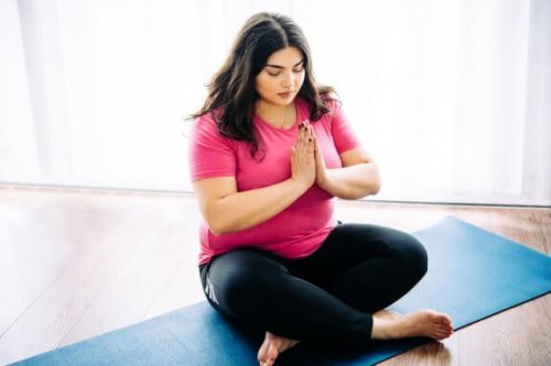 Yoganın Kilolu İnsanlar İçin Harika Olmasının 10 Nedeni