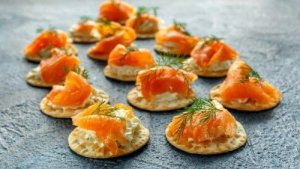 Füme Somon ve Tartar Soslu Blini Tarifi