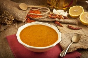 Bu Kolay Kremalı Mercimek Çorbası Tarifini Deneyin