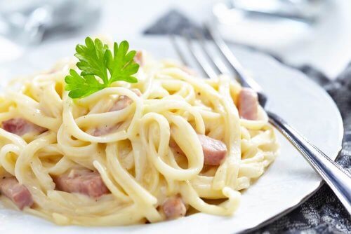 Spagetti Carbonara tarifi