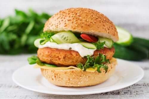 Protein Deposu Tavuklu Burger