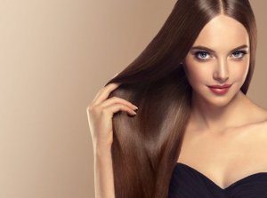 Düz ve Parlak Saçlara Nasıl Sahip Olabilirsiniz