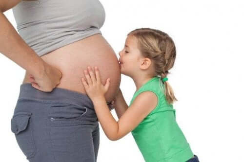 hamile anne ve çocuk