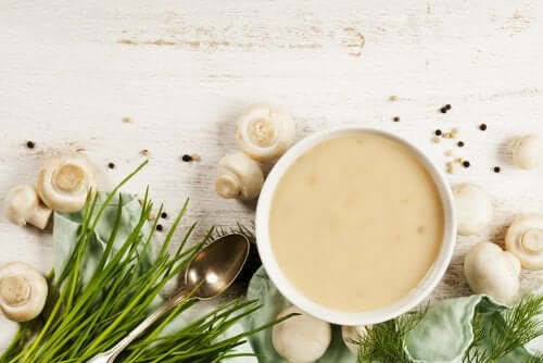 kremalı mantar çorbası