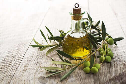 zeytinyağı şişe zeytin
