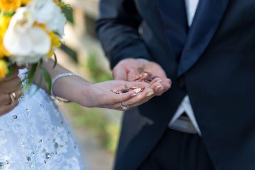 madeni para gelin damat eller