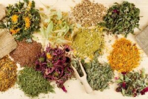 Mide Ağrısını Hafifletmek İçin Şifalı Bitkiler