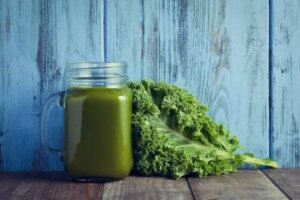 Ispanak ve Karalahana Çorbası: Vitamin Deposu