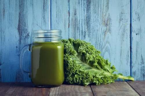 Ispanak ve Karalahana Çorbası: Vitamin Deposu