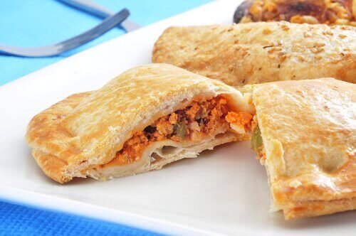 pisillo, ton balıklı bir börek