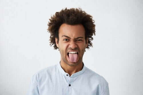 Dildeki Siyah Lekeler Ne Anlama Geliyor?