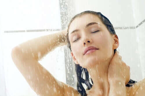 En iyi farkındalık egzersizlerinden biri duş almaktır.