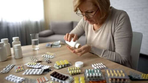 Kendi Kendine İlaç Kullanmak ve Sağlığınız İçin Yarattığı Riskler